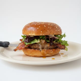 Gio's Signature Burger